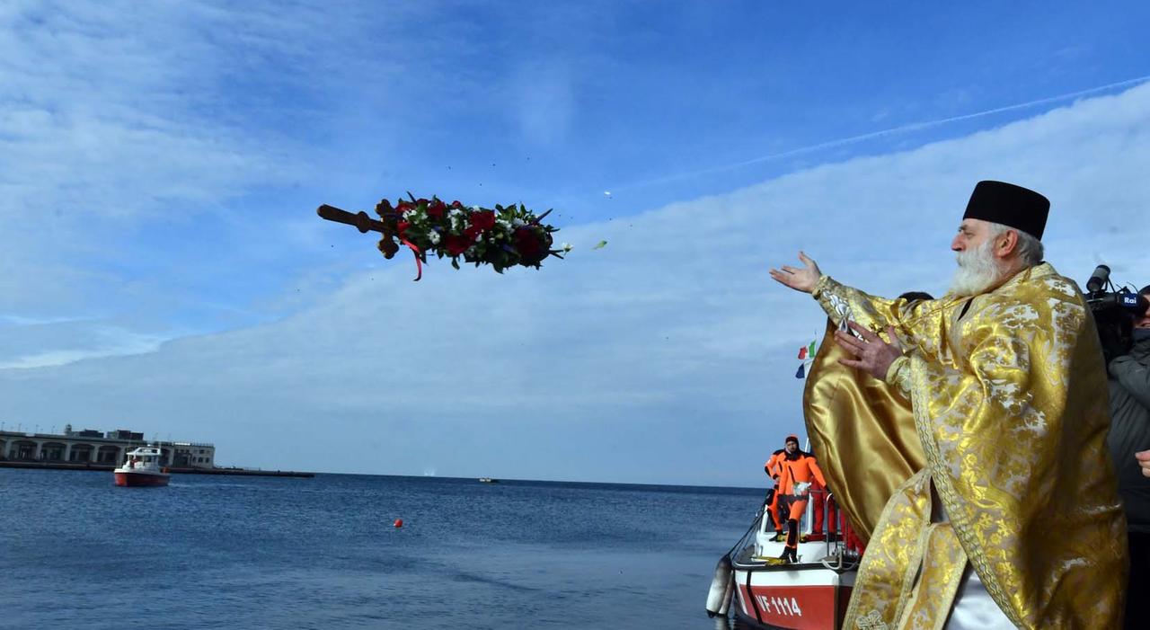 Ordine della Stella di Karađorđe di terzo grado al Mons. Raško Radović Image